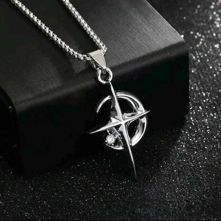 Kalung Titanium Stainless Steel Liontin Bulan Bintang Anti Karat Anti Luntur untuk Pria dan Wanita - Aksesoris 1