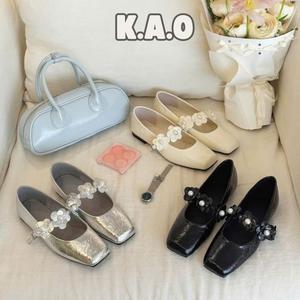 Giày Mary Jane mũi vuông điểm nhấn quai phối viền hoa cao 2-3cm phù hợp đi chơi, đi học, đi làm