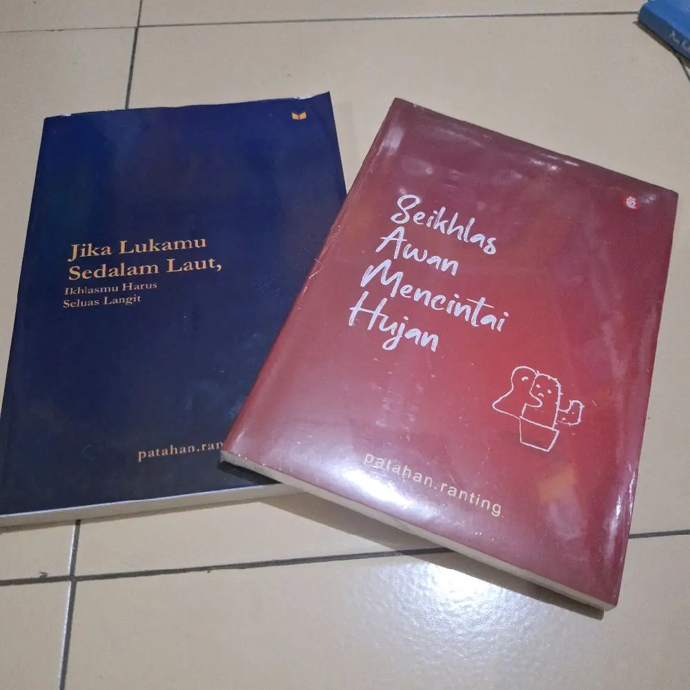 seikhlas awan mencintai hujan,  jika lukamu sedalam laut (2buku)