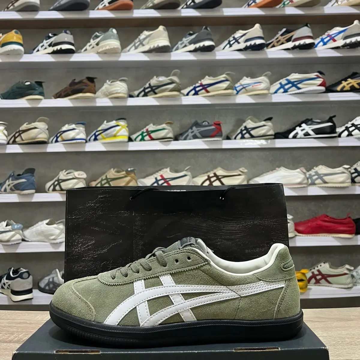 sepatu onsu tiger tokuten green white