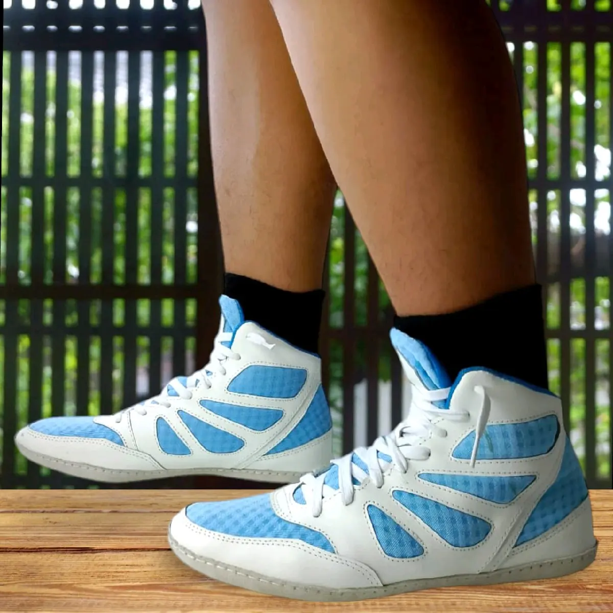 sepatu gulat , tinju, boxing, race car,kababdi. Olahraga
