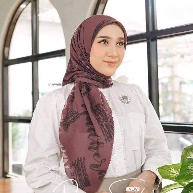 Demma Scarf by Nadheera Luxury jilbab segi empat motif terbaru dengan bahan voal viona premium super nyaman ketika di pakai Muslim Kerudung