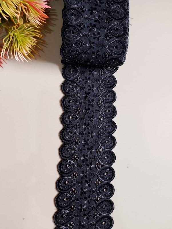 Product Introduction of Renda katun/motif tengah/warna hitam/lebar 10cm/harga per 1yard–15yard( 90cm–13,5meter) Rp.7,000–90,000.   Aksesoris Elegan Hijab 7