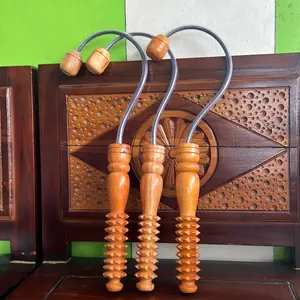 Gantol pijat punggung dengan peganggan gerigi Terapi alat manual