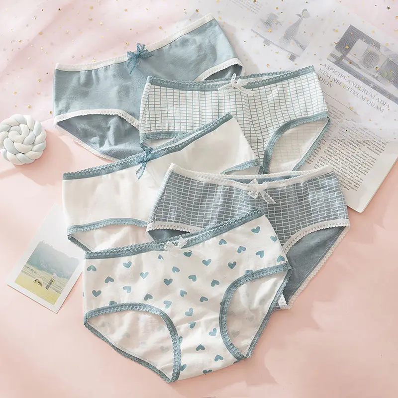 Cute and comfortable print heart-print white soft panties best price ready