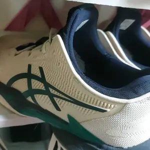Sepatu Tenis Court FF 3 Cream/Jasper Green