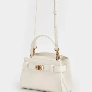 Aubrielle Tas Tangan Metallic-Buckle - Cream dengan Desain Elegan dan Fungsi Handle yang Nyaman