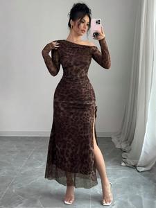 Vestido elegante de teñido anudado y estampado de leopardo con cuello asimétrico y abertura alta, Conjunto de moda para mujer, Diseño de malla fruncida y estiloso, Perfecto para fiestas