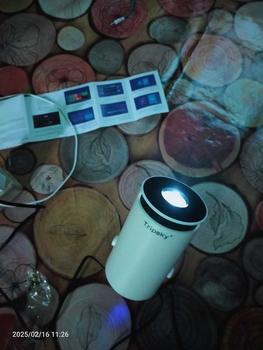 Product Review of Smart HY300-A RAM 2/16 GB Projector 4K HD Android Dual WIFI 6.0 6000 Lumens Bluetooth from A**9 0