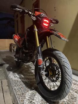 Product Review of Kulit Jok Supersub Extreme Series Hitam Sarung Jok CRF KLX Dtracker WR 155 Kain Jok Motor Trail Supermoto from A** 0