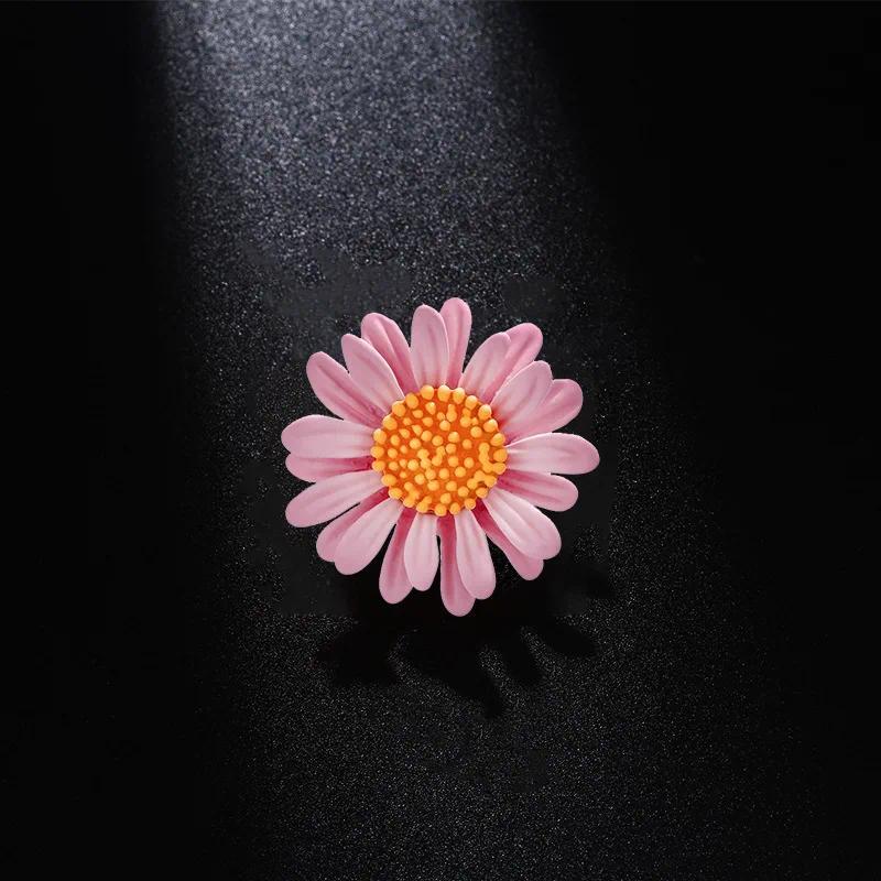 Product Introduction of Cute Small Daisy Flower Women Brooch Pins for Hijab Hats Dress Bags Jewelry Accessories 16