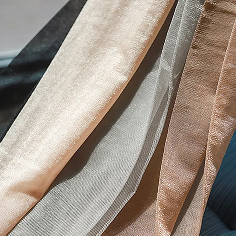 Pearlescent Silk Stockings, Tất thể thao mỏng 8