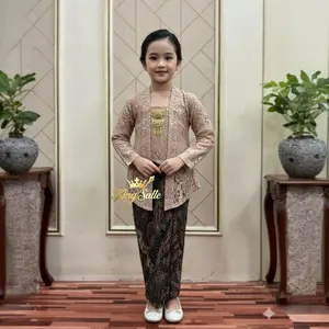 Kebaya Kutu Baru Anak Warna Mahogany – Brokat Premium + Rok Plisket Batik | Ukuran M-XL