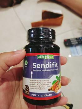 Product Review of SendiFit Original - Herbal Nyeri Sendi Isi 50 Kapsul from M**h t** 2