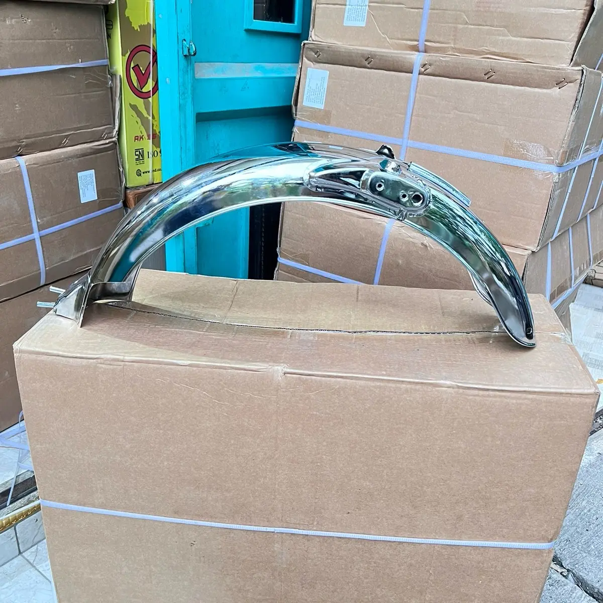 SLEBOR BELAKANG CB125 CROM SPAKBOR CB125 PRES IMPOR NEW