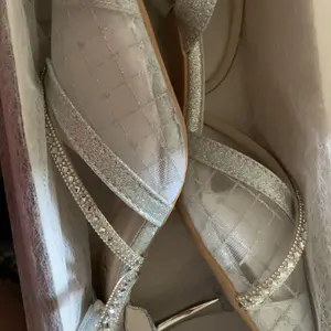 PINKEY P264 Sepatu Hak Tinggi Wanita Pointed Toe Pump Stiletto High Heels Runcing 7cm Coklat Shoes Hitam Pesta heels pesta heels graduation