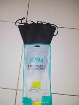 Product Review of Masker KF94 Korea isi 10 Pcs 4ply Hitam Putih from _**l i**m 🤘** 1