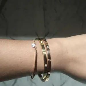 GELANG TITANIUM / AKSESORIS WANITA TITANIUM Bracelets