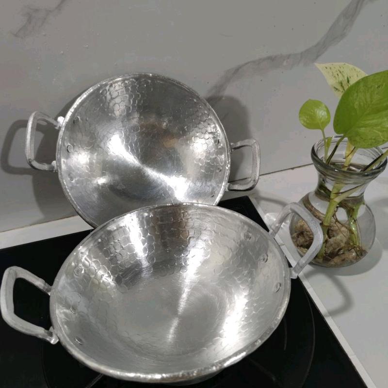 paket wajan 20 cm dan 24 cm alumunium tempa penggorengan tebal anti lengket Alat Dapur Kitchenware 3