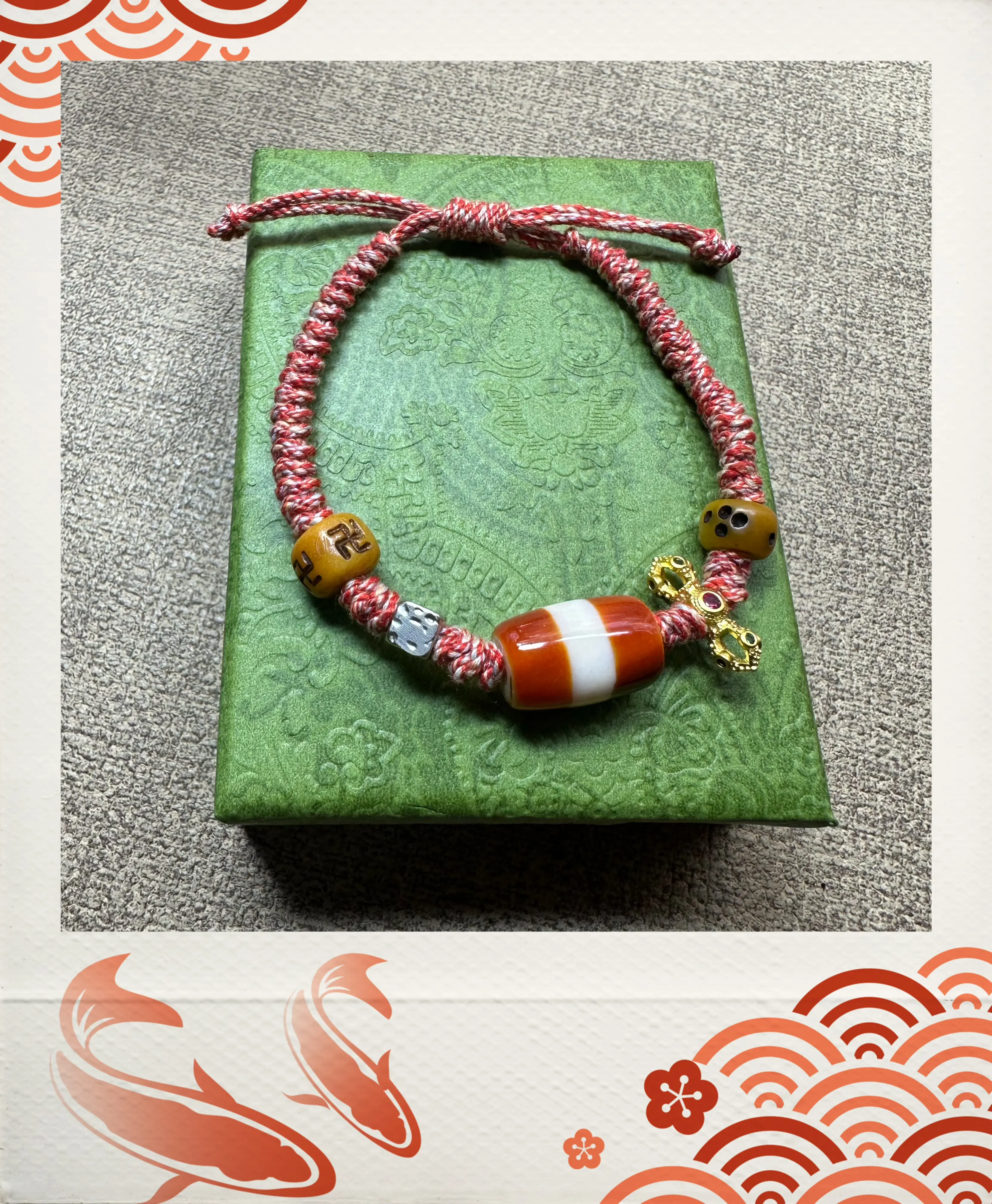 DIY exquisite and fashionable boutique pendant bracelet.