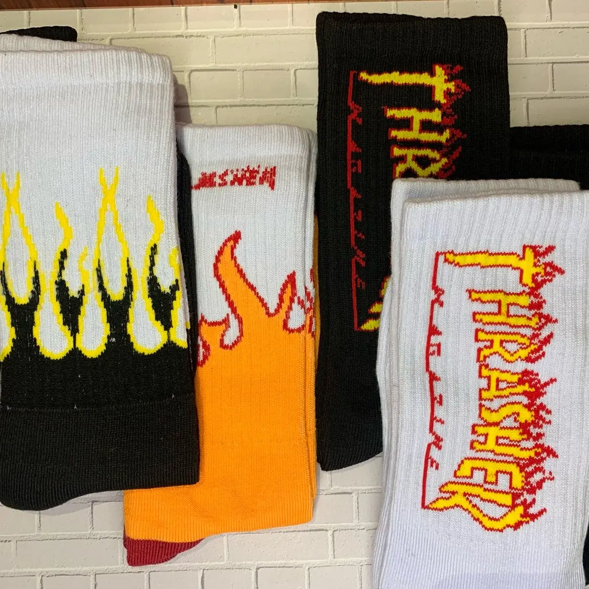 Kaos Kaki Old School Dewasa Motif Api Skate Skena