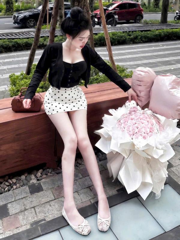  SM - Set bộ 3 món váy chấm bi kèm áo vây đính nút phối áo khoác tay dài xinh xắn - CHÂN VÁY THUN GÂN ÁO THUN BORIP H744 set bộ set chân váy  set bộ nữ  set đi biển 