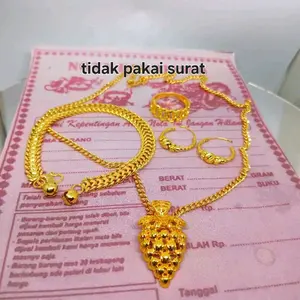 Promo 1 Set Perhiasan Wanita Terbaru, Perhiasan Dewasa Titanium 1 Set komplit, Perhiasan Wanita Lapis Emas 24k, perhiasan titanium Anti Luntur dan Karat
