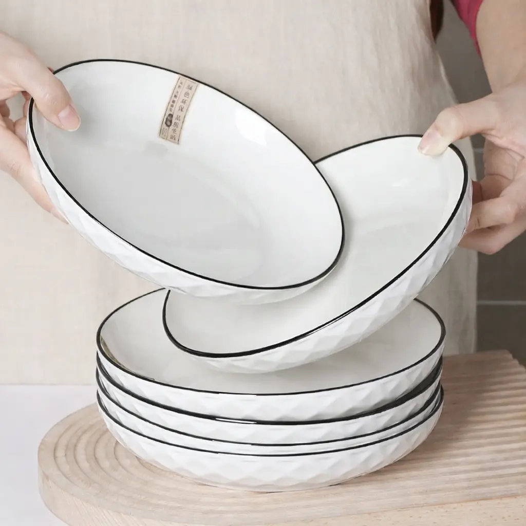 LIVERIA Piring Porcelain Elegan Diamond Rose Plate Tahan Panas Microwave Oven Safe