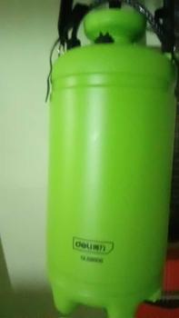 Product Review of Deli Sprayer 8 Liter / Alat Semprot Tanaman /Hama/Desinfektan DL581108 Air from d**l 0