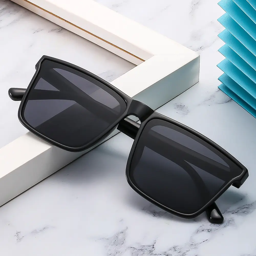2024 new style sunglasses for men and women, versatile ins style fashionable slim sunglasses, large frame holiday glasses