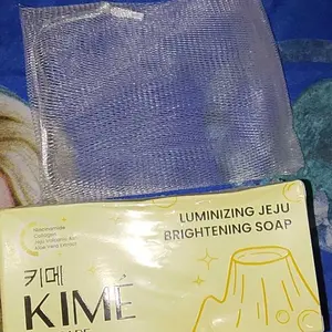 [BUY 1 BOX GET 2 BATANG] KIME Luminizing Jeju Brightening Soap 100GR | Volcanic Ash Charcoal Niacinamide Collagen | Sabun Mandi Pencerah Badan Wajah Glowing Pemutih Tubuh Muka Kulit Leher Kaki Tangan Ketiak Whitening Booster Eksfoliasi Flek Hitam