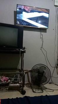 Product Review of [Exclusive Andriyadi] Android TV Google TV Advance ADV-3204A Smart TV FUll HD 32" WiFi LAN TV Digital DVB-T2 Garansi Resmi 1 Tahun Frameless from r**0 0