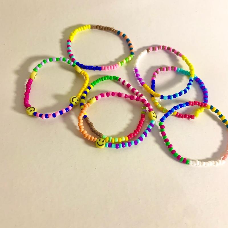 Color pop gelang random isi 5 pc, gelang bernuansa color pop, playful, kasual 1