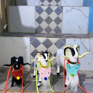 Miniatur Domba Garut Mainan Domba Garut Tanduk Elastis Ideal untuk Koleksi Anak dan Dewasa Desain Unik dan Menarik Cocok Sebagai Mainan atau Koleksi