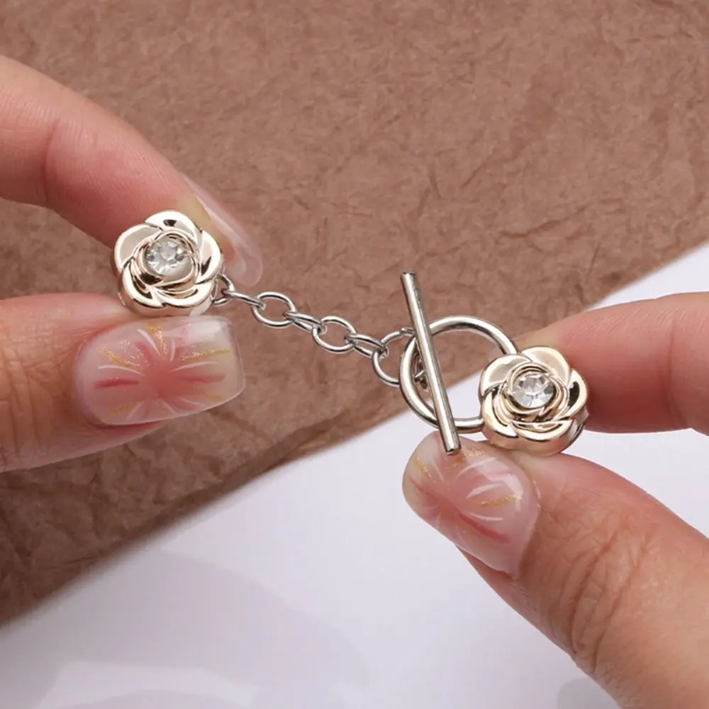 Vintage Rabbit Nail-Free Cardigan OT Buckle Crown Detachable Flower Anti-light Brooch Triangle Button Tightener Butterfly Jean Fit Tighten Buckles Trousers