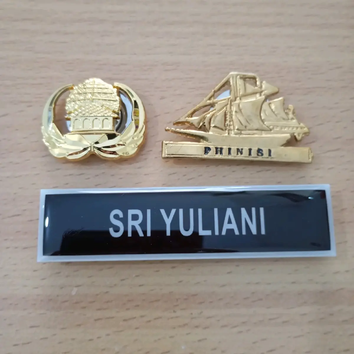 Paket Pin Phinisi, Nametag, Pin Korpri Magnet Semua