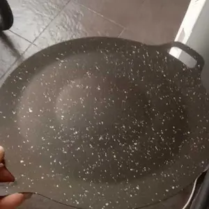 KWE Wajan Original BBQ 38CM Non Stick Grill Pan Besi Cor Anti Karat & Anti Gores Cocok Untuk 9 Orang Dengan Penjepit Makanan Gratis Kitchenware