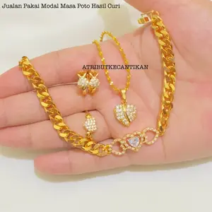 Satu Set Perhiasan Model Cople Love Permata Anti Luntur