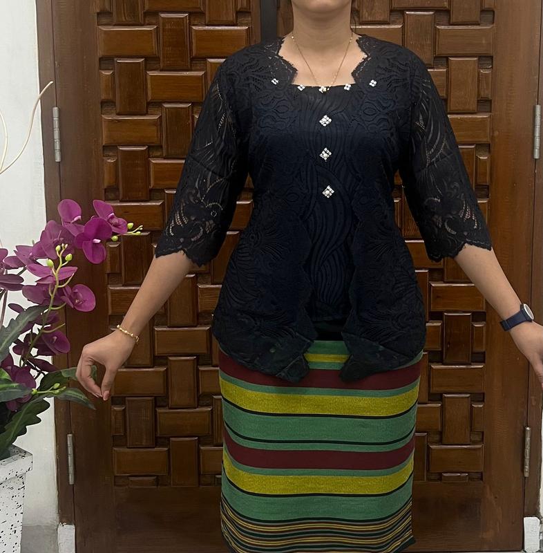 Blouse Kutu Baru Semifrancis / Blus semifrancis kutu baru berpuring bahan halus dan lembut 2