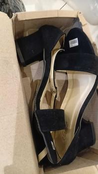 Product Review of Sandal High Heels Wanita Simpel Hak 5 cm Terbaru Hak Setengah (3-5 cm) Hitam from M**. S**n 0