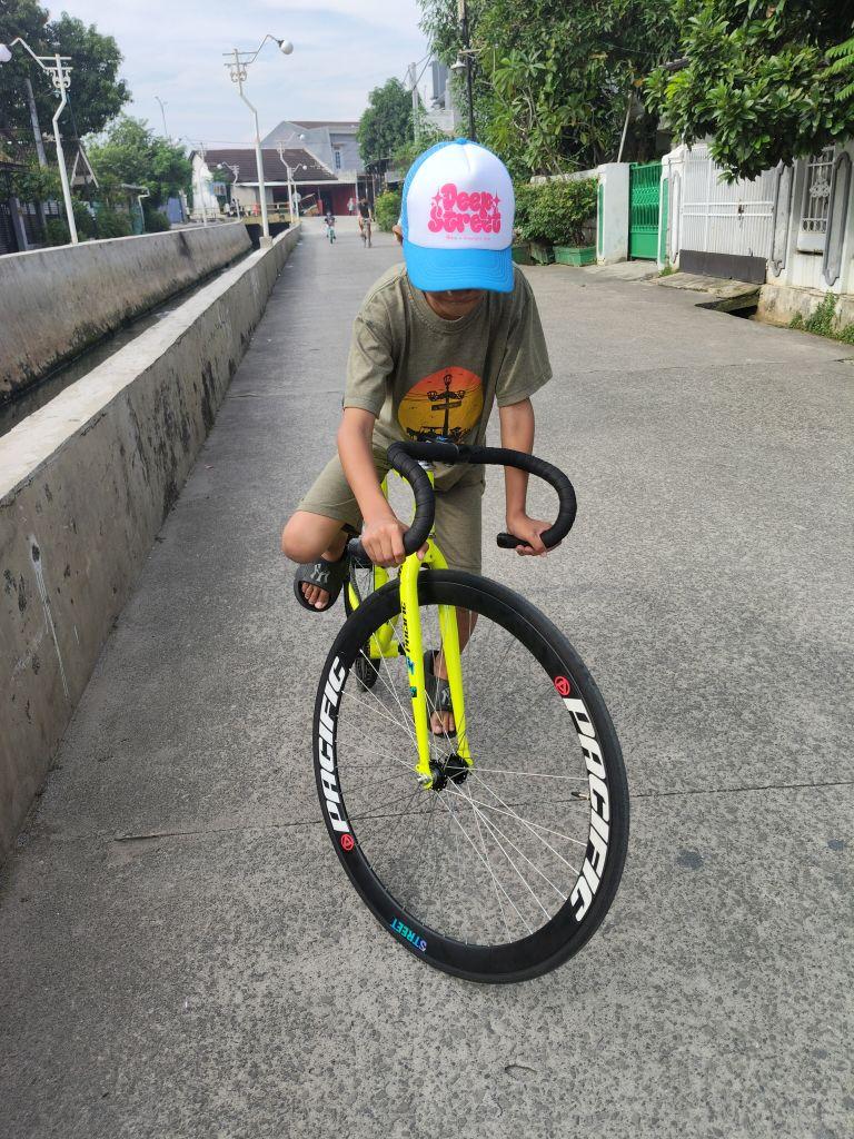 deepstreet topi trucker la combination