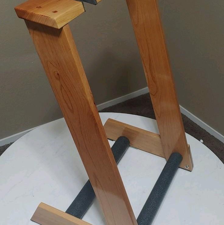 Stand Gitar Minimalis Kayu Minimalis 9