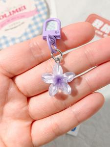 Llavero con flor colorida, pequeños transparentes con flor, colgante de cierre tipo cangrejo con flor de cerezo, accesorio para puerta y llaves del coche, diseño moderno de plantas, ideal como regalo festivo o para clientes.