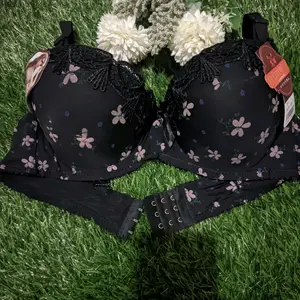 Bra Busa Tebal  Kawat Bh Wanita Dewasa Remaja Dewasa Push Up Cup B Kancing 3 Beha Cantik Renda Nyaman Lembut