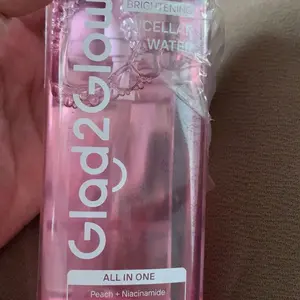 【NEW SIZE】Glad2Glow Brightening Micellar Water 130ml / 230ml / 300ml/700ml-Rich in Niacinamide Skintint Glow Booster Powerstay All in One For All Skin Type Menghapus Makeup Waterproof Meratakan Warna Kulit Mengembalikan Kesegaran Glowingnya Seharian G2G