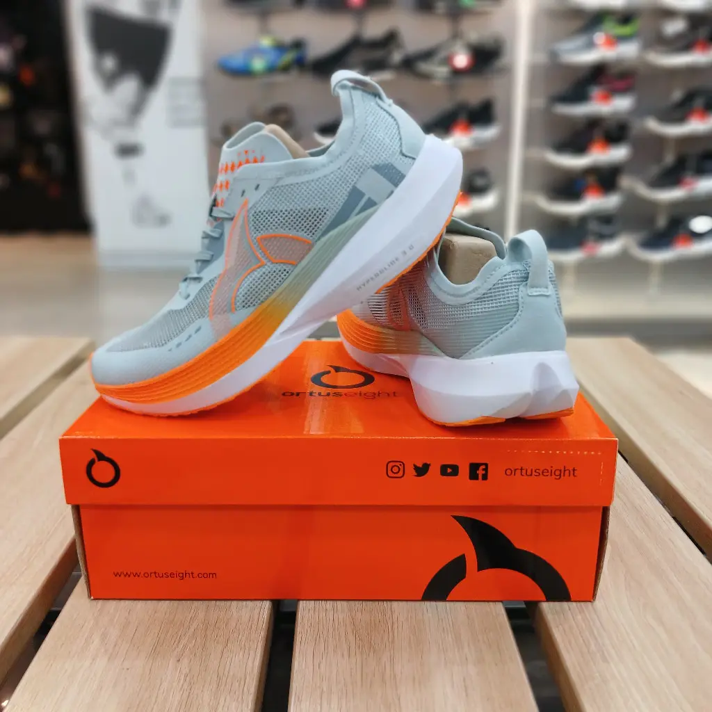 Sepatu Lari Ortuseight Hyperglide 3.0 Original Light Grey/Ortrange Pria Wanita Outdoor