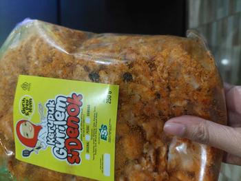 Product Review of Paket Gurilem & Kerupuk Mangkok Pedas isi 500 gram Food Snacks from E** R**a 3