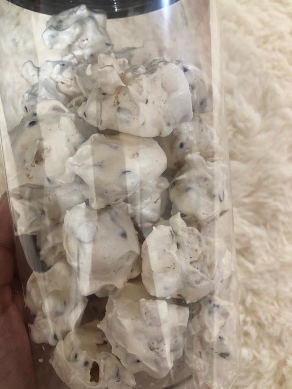 Product Introduction of Choco Chip Cornflake Meringue 215gm est 42pcs 4