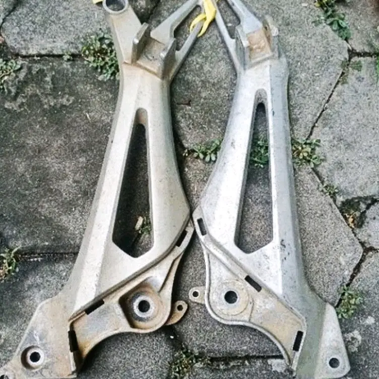 footstep supraa 125 tromol original copotan  Motorcycle