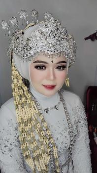 Product Review of Melati imitasi set sunda bawang from N**e w**🥰 1